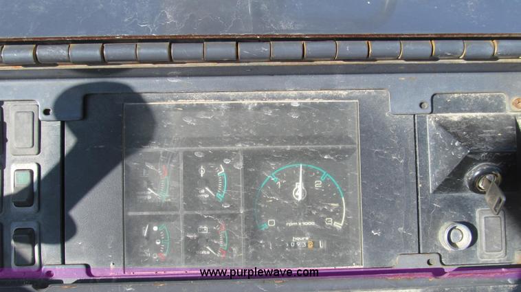 image for item E3793 2001 Case 570 LXT landscape loader