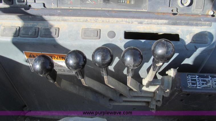 image for item E3793 2001 Case 570 LXT landscape loader