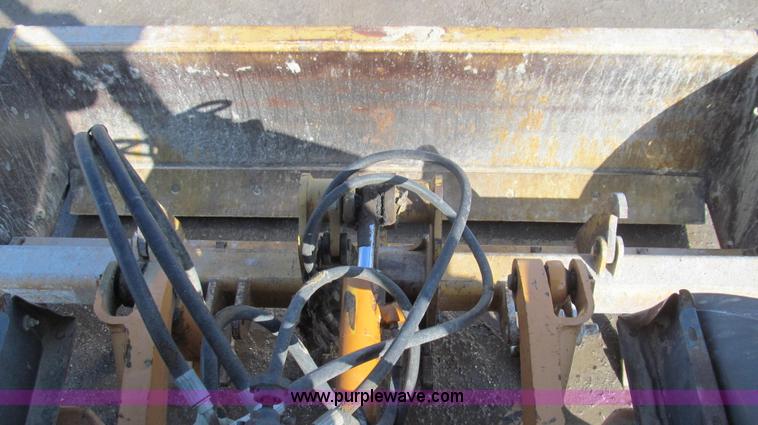 image for item E3793 2001 Case 570 LXT landscape loader