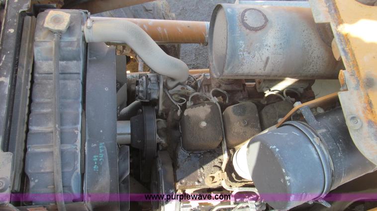 image for item E3793 2001 Case 570 LXT landscape loader