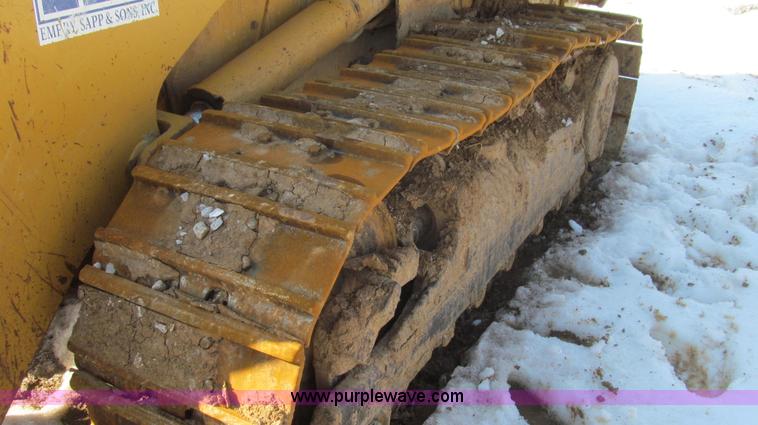 image for item E3794 2004 Caterpillar 953C track loader