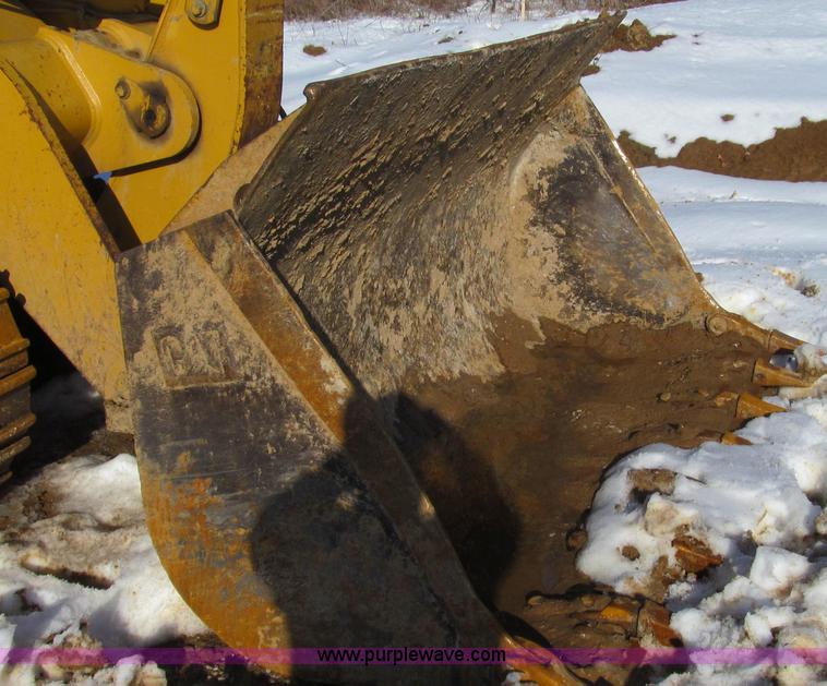 image for item E3794 2004 Caterpillar 953C track loader