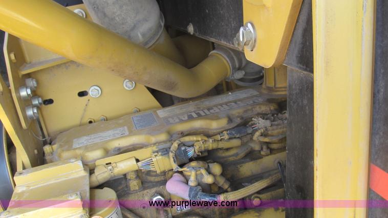 image for item E3794 2004 Caterpillar 953C track loader