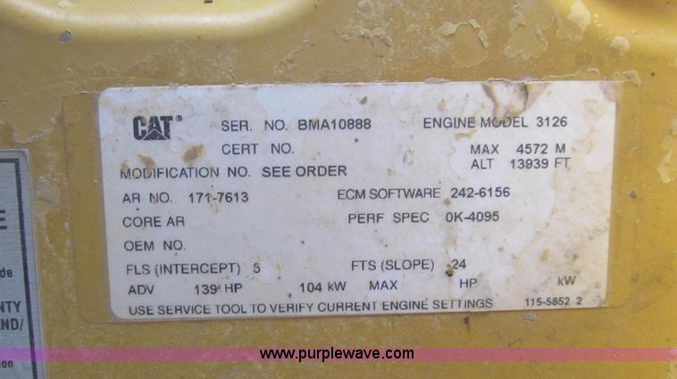 image for item E3794 2004 Caterpillar 953C track loader