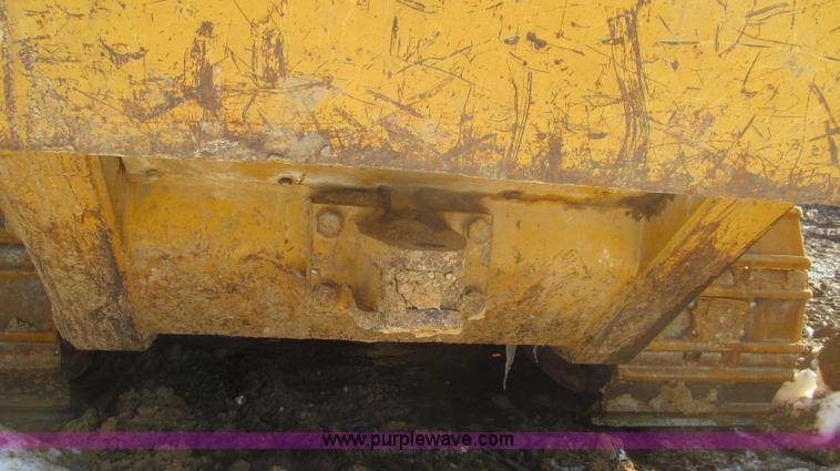 image for item E3794 2004 Caterpillar 953C track loader