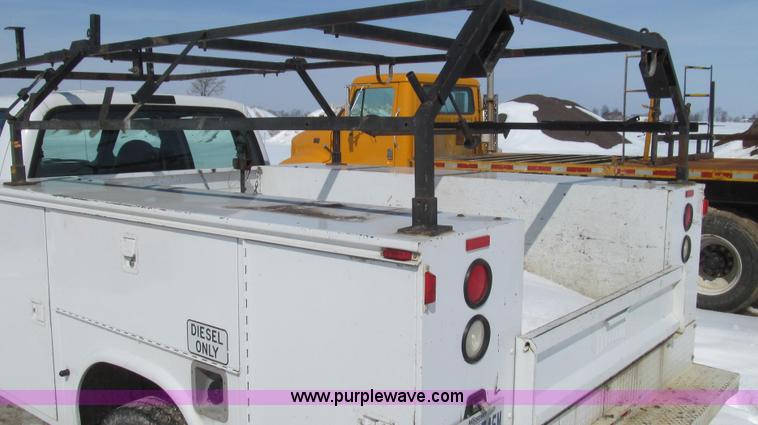 image for item E3797 2004 Ford F450 XL Super Duty utility truck