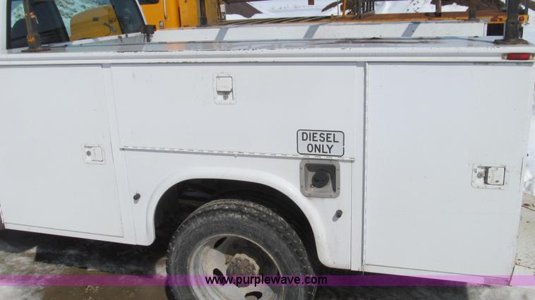 image for item E3797 2004 Ford F450 XL Super Duty utility truck