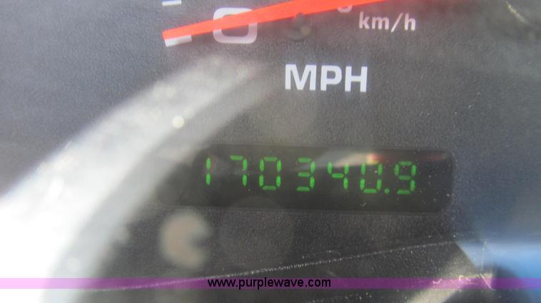 image for item E3797 2004 Ford F450 XL Super Duty utility truck