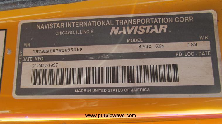 image for item E3798 1998 International 4900 flatbed truck