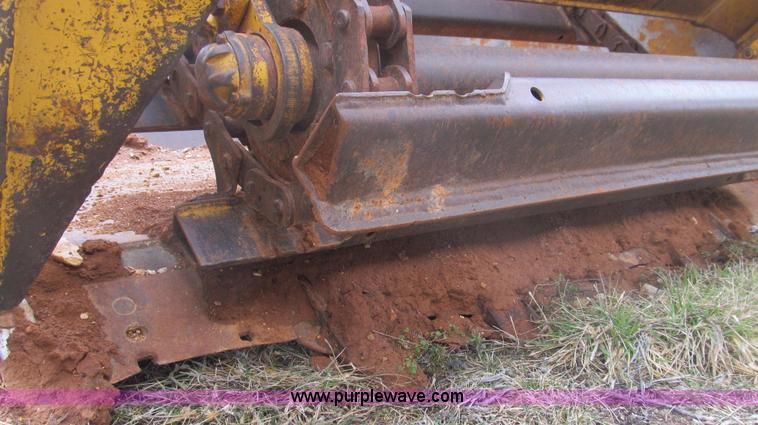 image for item E3812 1989 John Deere 762B scraper