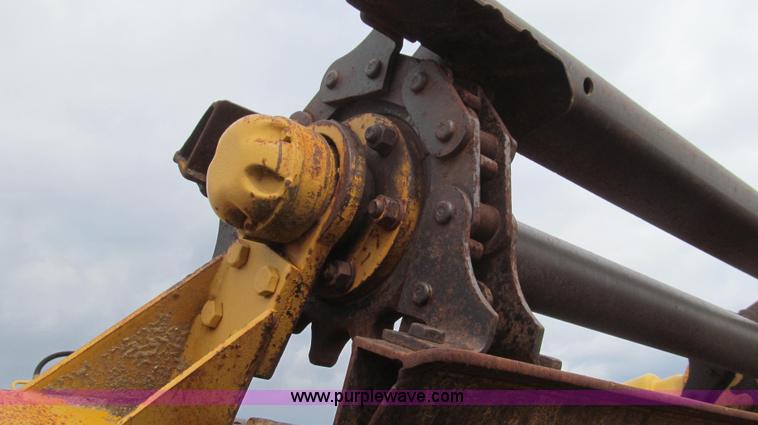 image for item E3812 1989 John Deere 762B scraper