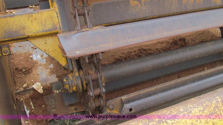 image for item E3812 1989 John Deere 762B scraper