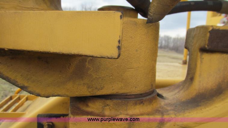 image for item E3812 1989 John Deere 762B scraper