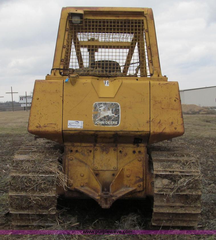 image for item E3813 1988 John Deere 850B dozer