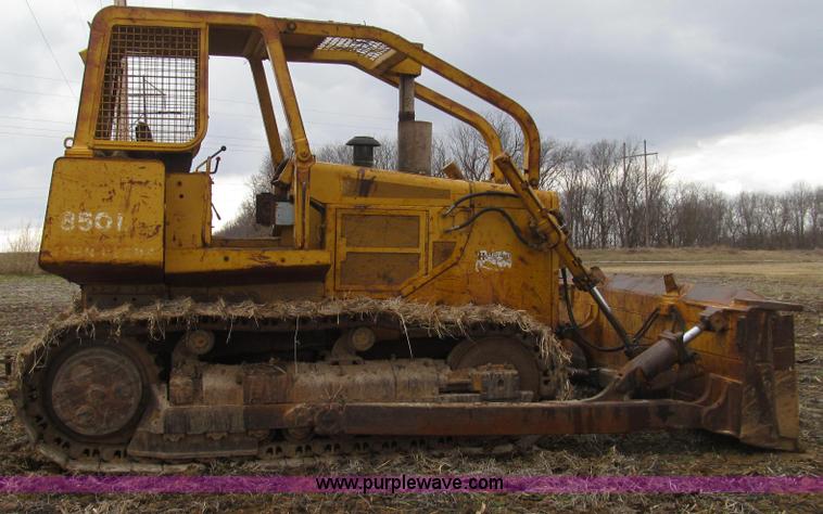 image for item E3813 1988 John Deere 850B dozer