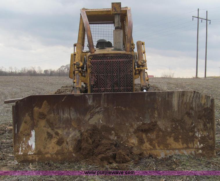 image for item E3813 1988 John Deere 850B dozer