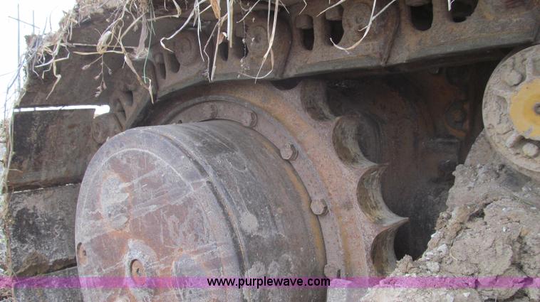 image for item E3813 1988 John Deere 850B dozer