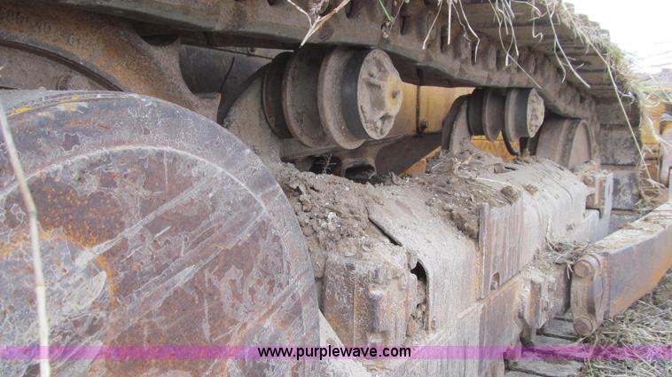 image for item E3813 1988 John Deere 850B dozer