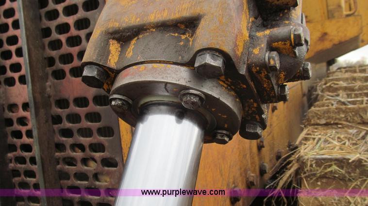 image for item E3813 1988 John Deere 850B dozer