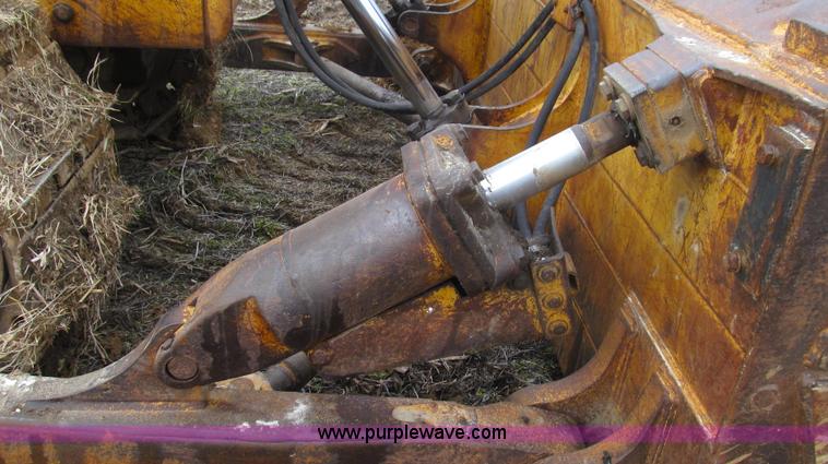 image for item E3813 1988 John Deere 850B dozer