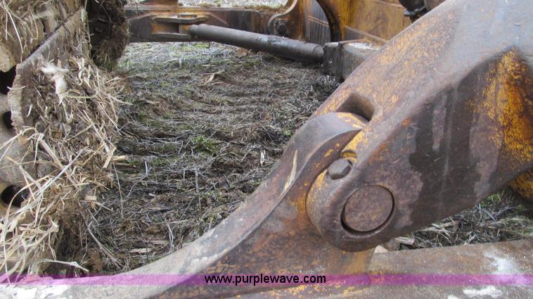 image for item E3813 1988 John Deere 850B dozer