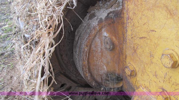 image for item E3813 1988 John Deere 850B dozer