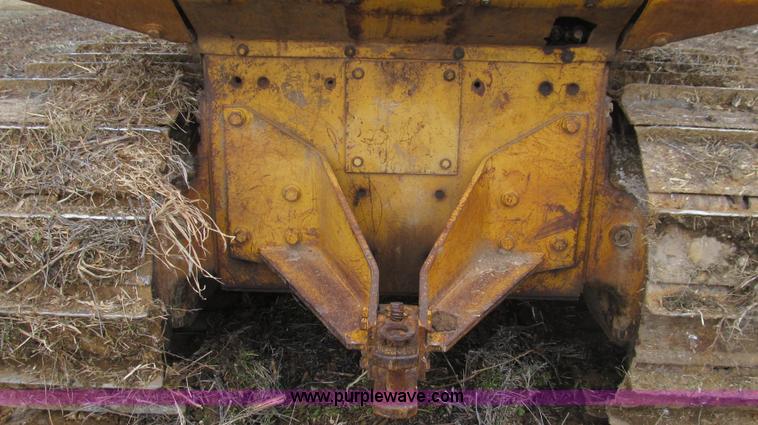 image for item E3813 1988 John Deere 850B dozer