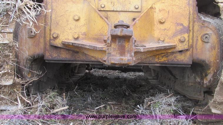 image for item E3813 1988 John Deere 850B dozer