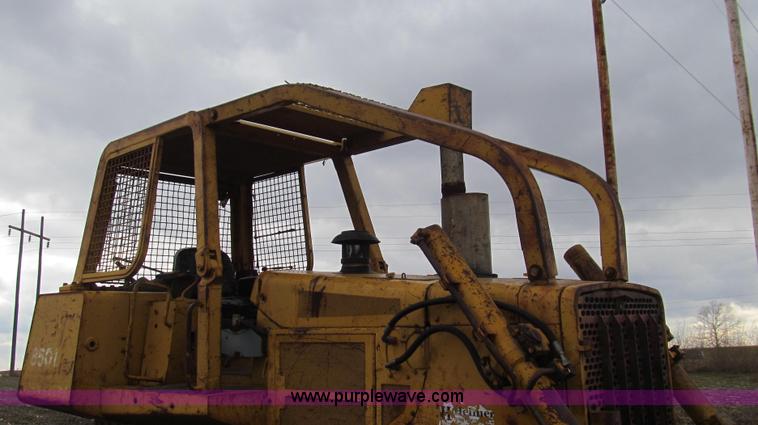 image for item E3813 1988 John Deere 850B dozer