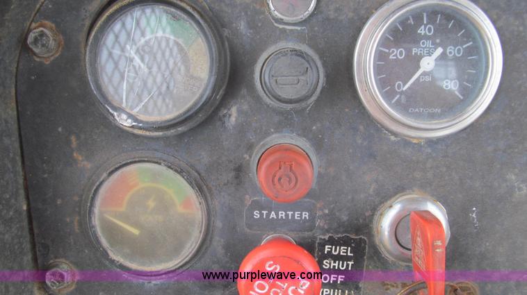 image for item E3813 1988 John Deere 850B dozer