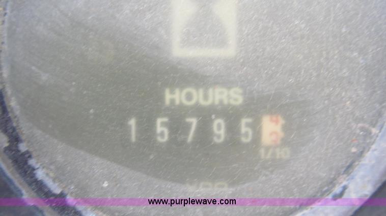 image for item E3813 1988 John Deere 850B dozer