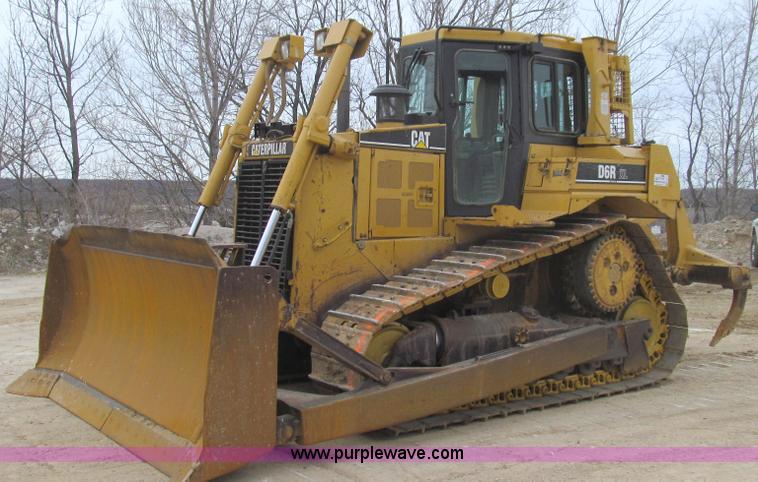 image for item E3815 2003 Caterpillar D6R XL Series II dozer
