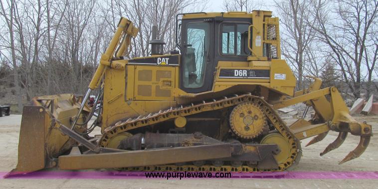 image for item E3815 2003 Caterpillar D6R XL Series II dozer