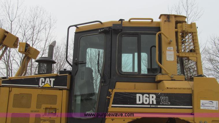 image for item E3815 2003 Caterpillar D6R XL Series II dozer
