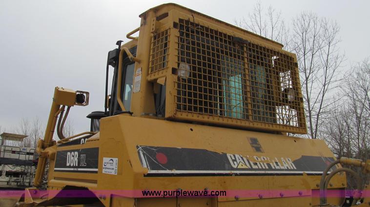 image for item E3815 2003 Caterpillar D6R XL Series II dozer