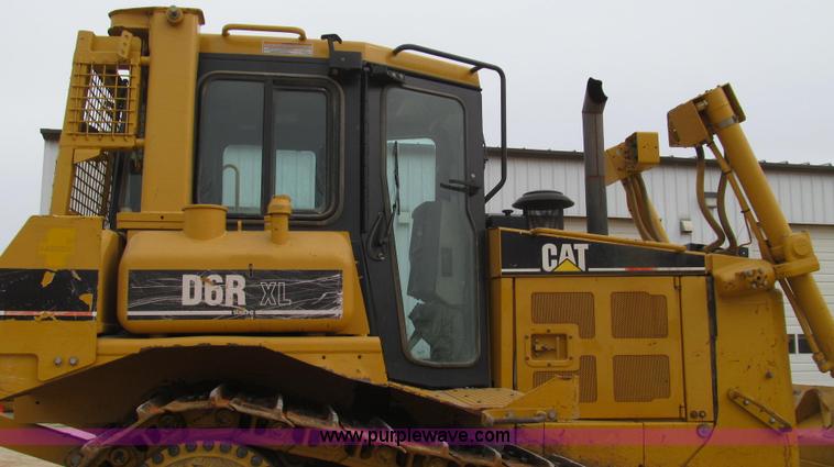 image for item E3815 2003 Caterpillar D6R XL Series II dozer