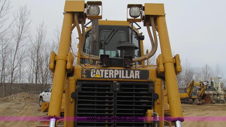 image for item E3815 2003 Caterpillar D6R XL Series II dozer