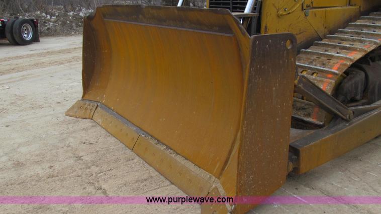 image for item E3815 2003 Caterpillar D6R XL Series II dozer