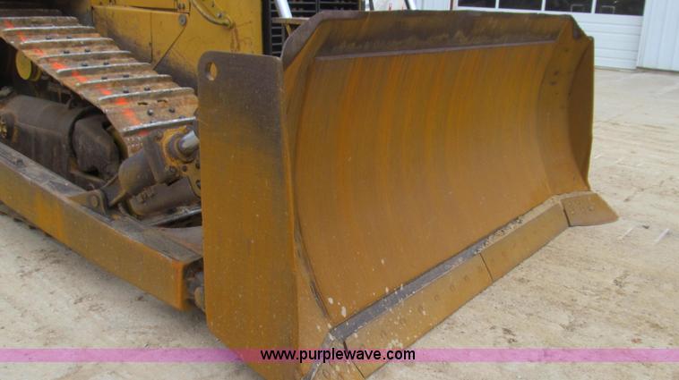 image for item E3815 2003 Caterpillar D6R XL Series II dozer