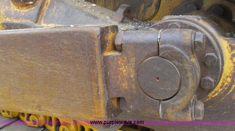 image for item E3815 2003 Caterpillar D6R XL Series II dozer