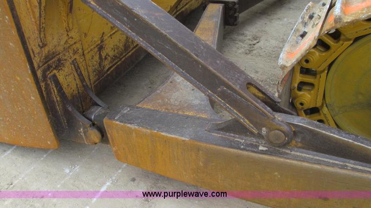 image for item E3815 2003 Caterpillar D6R XL Series II dozer