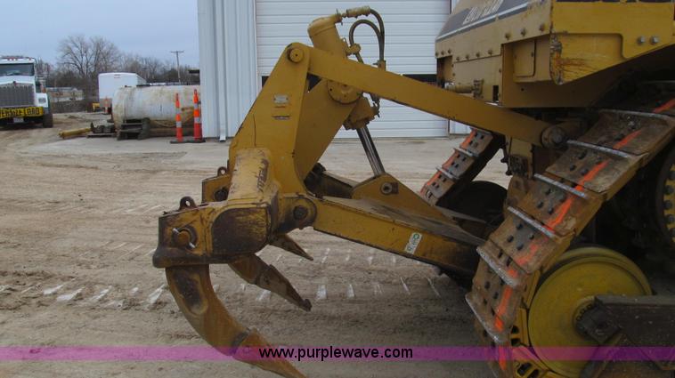 image for item E3815 2003 Caterpillar D6R XL Series II dozer
