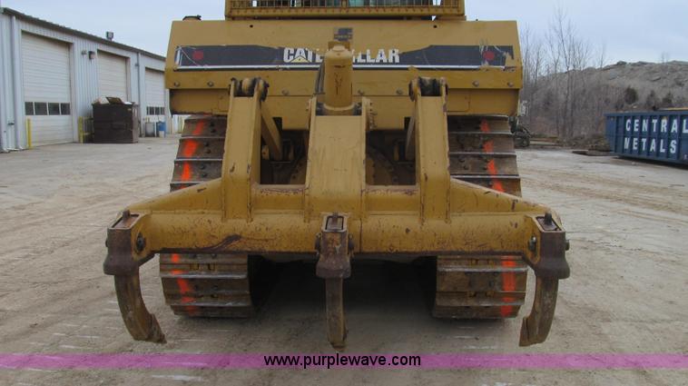 image for item E3815 2003 Caterpillar D6R XL Series II dozer