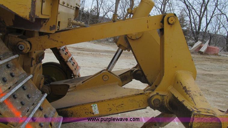 image for item E3815 2003 Caterpillar D6R XL Series II dozer