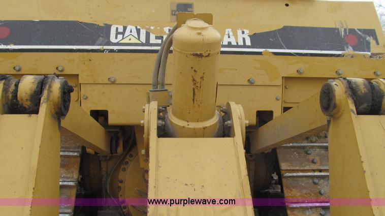 image for item E3815 2003 Caterpillar D6R XL Series II dozer