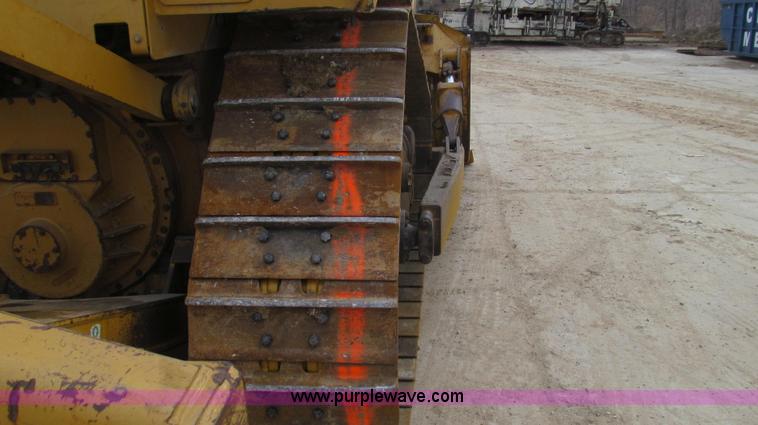 image for item E3815 2003 Caterpillar D6R XL Series II dozer