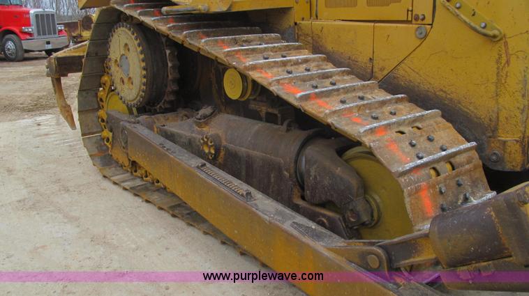 image for item E3815 2003 Caterpillar D6R XL Series II dozer