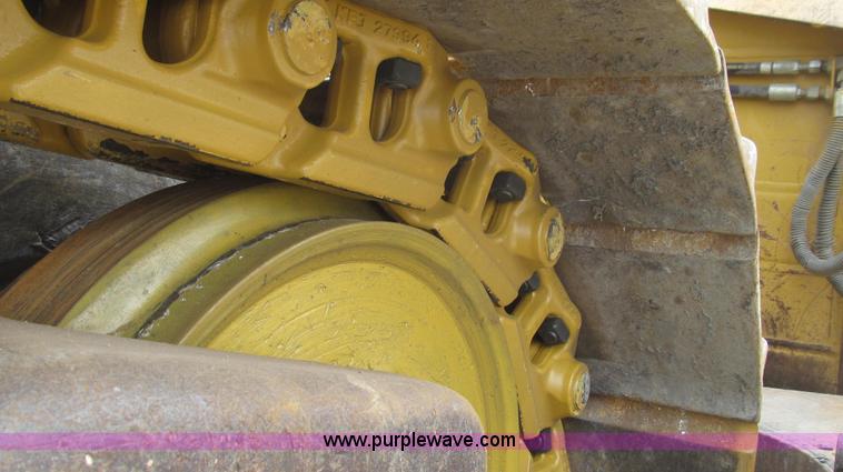 image for item E3815 2003 Caterpillar D6R XL Series II dozer