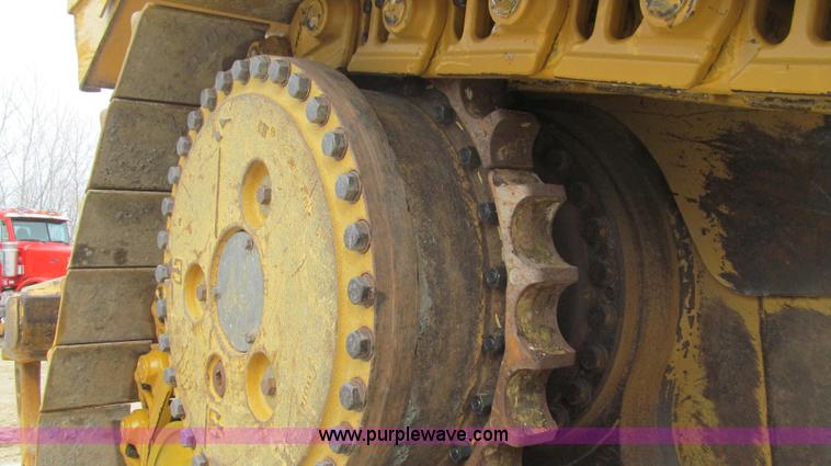 image for item E3815 2003 Caterpillar D6R XL Series II dozer