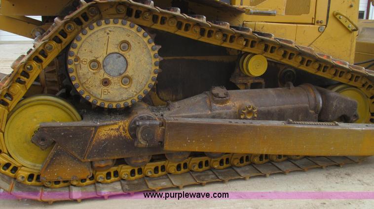 image for item E3815 2003 Caterpillar D6R XL Series II dozer